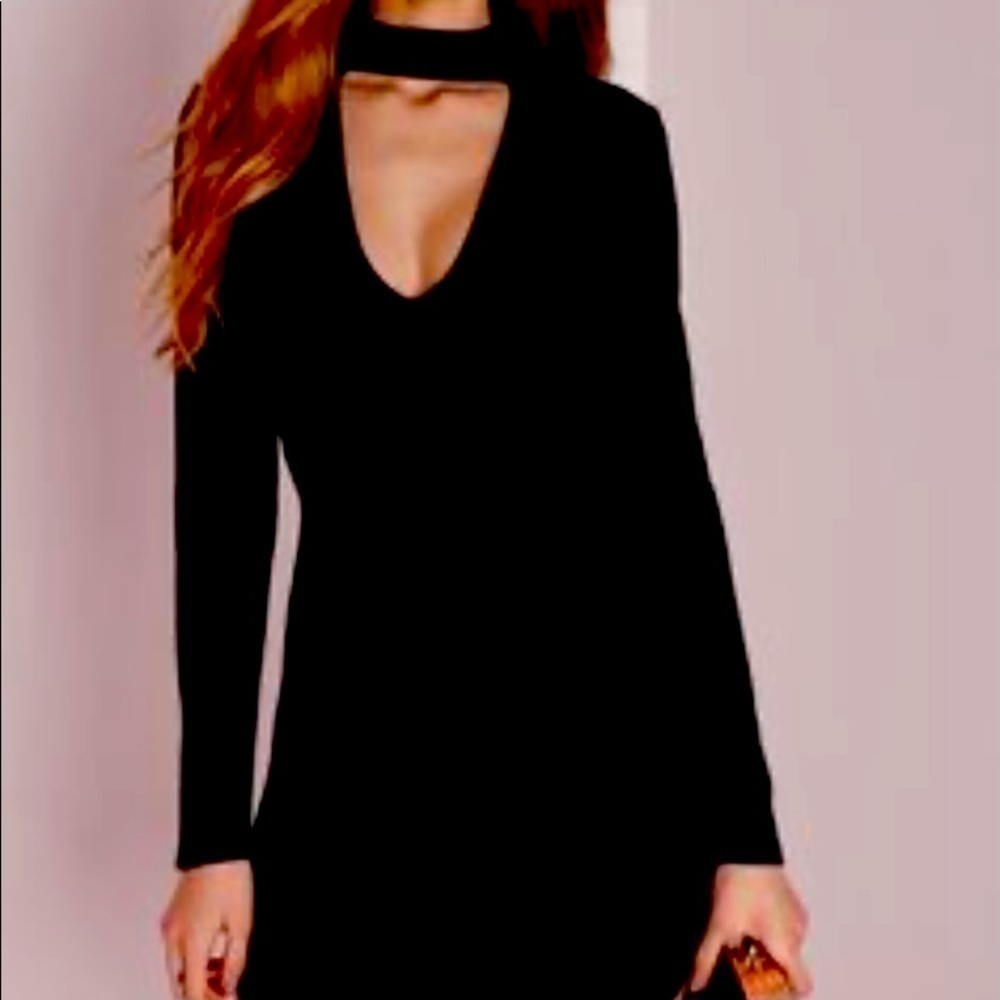 Carmelitta Choker Style V-neck Dress